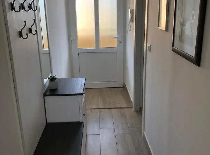 아파트 Center Seaview 풀라