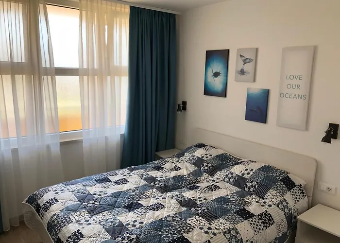 Center Seaview 아파트 *