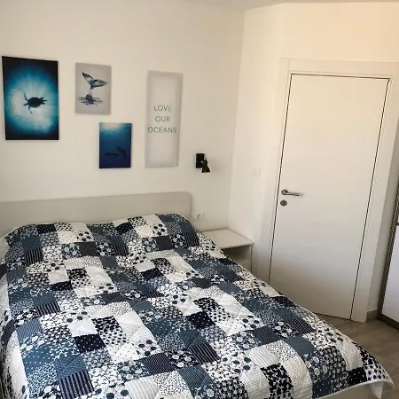 Center Seaview Apartment