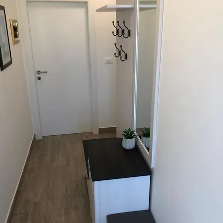 Apartment Center Seaview