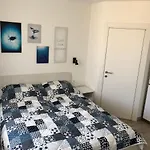 Center Seaview Apartment